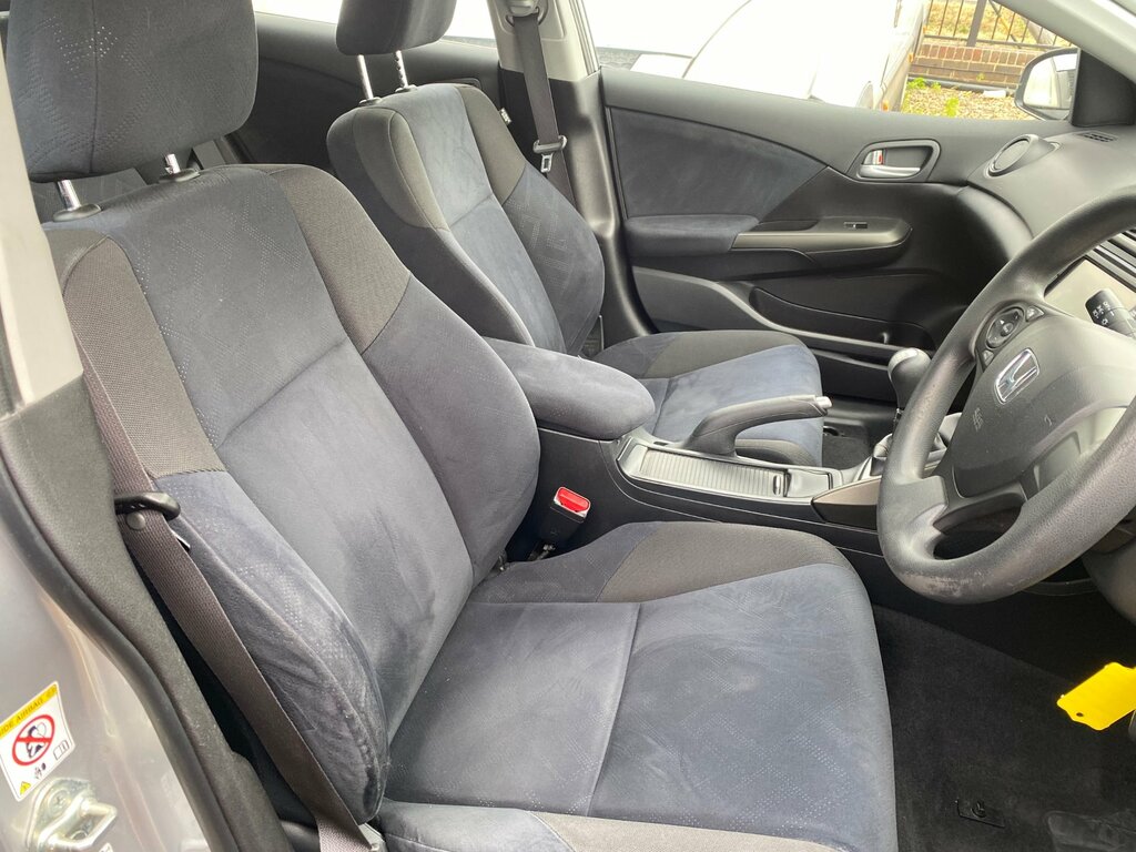 Honda Civic 1.6 I-dtec Se Plus Tourer Euro 5 Black #17