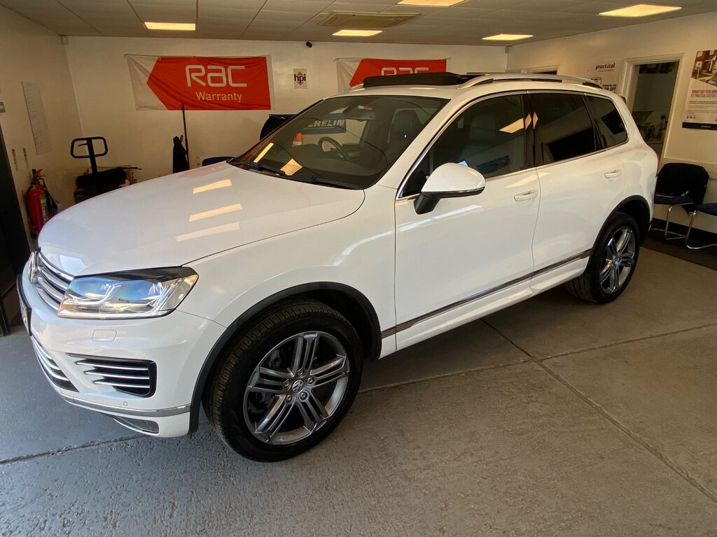 Volkswagen Touareg 3.0 Tdi V6 Bluemotion Tech R-line Suv T White #6