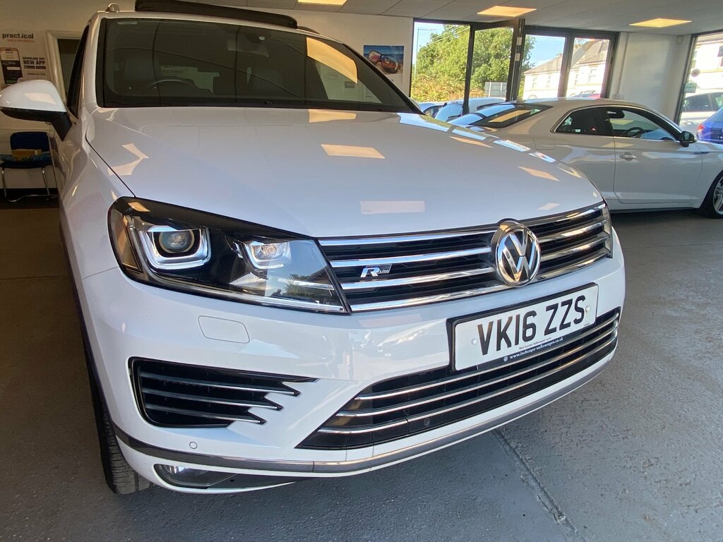 Volkswagen Touareg 3.0 Tdi V6 Bluemotion Tech R-line Suv T White