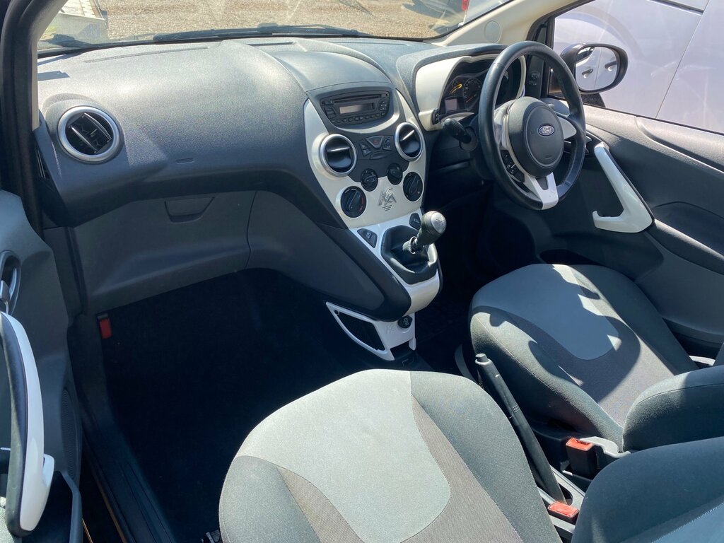 Ford KA Metal 30 Taxclean Mot2 White #14