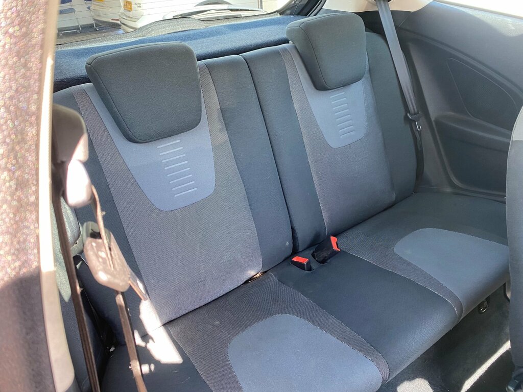 Ford KA Metal 30 Taxclean Mot2 White #15