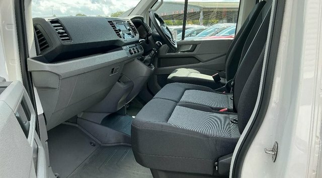 Volkswagen Crafter 2.0 Tdi Cr35 Lwb White #4