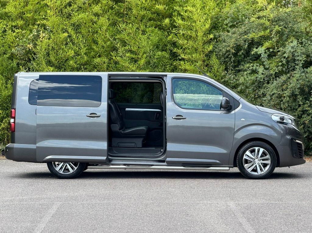 Peugeot Traveller 2L Allure Grey #4