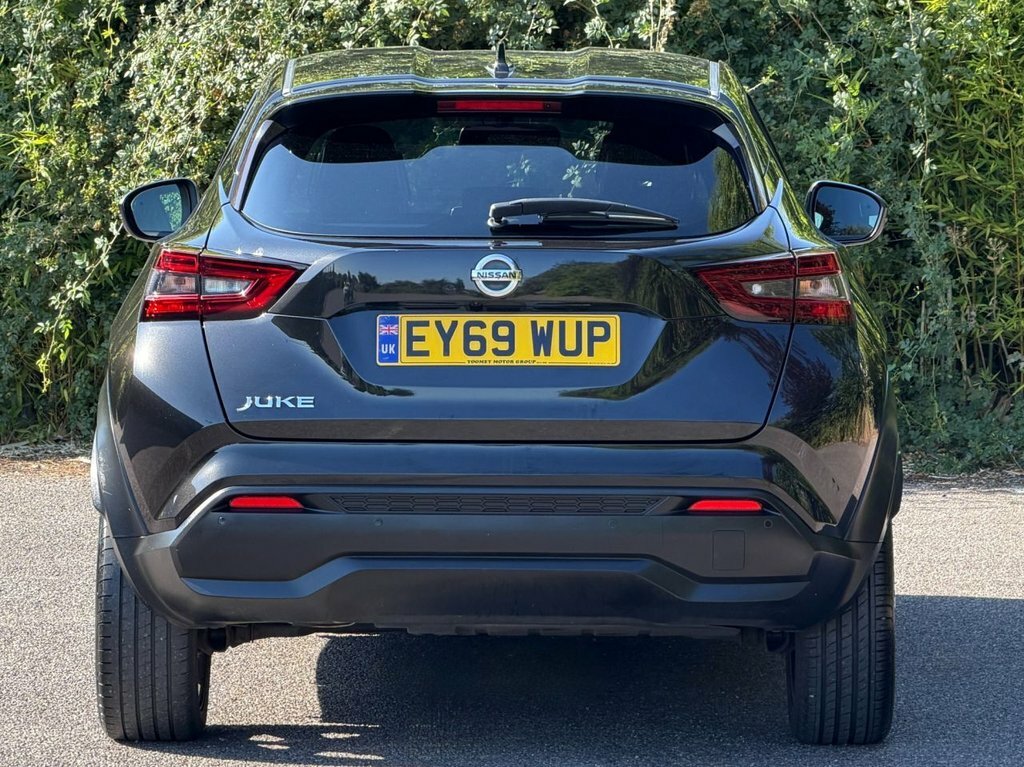 Nissan Juke 1L Tekna EY69WUP Black #6