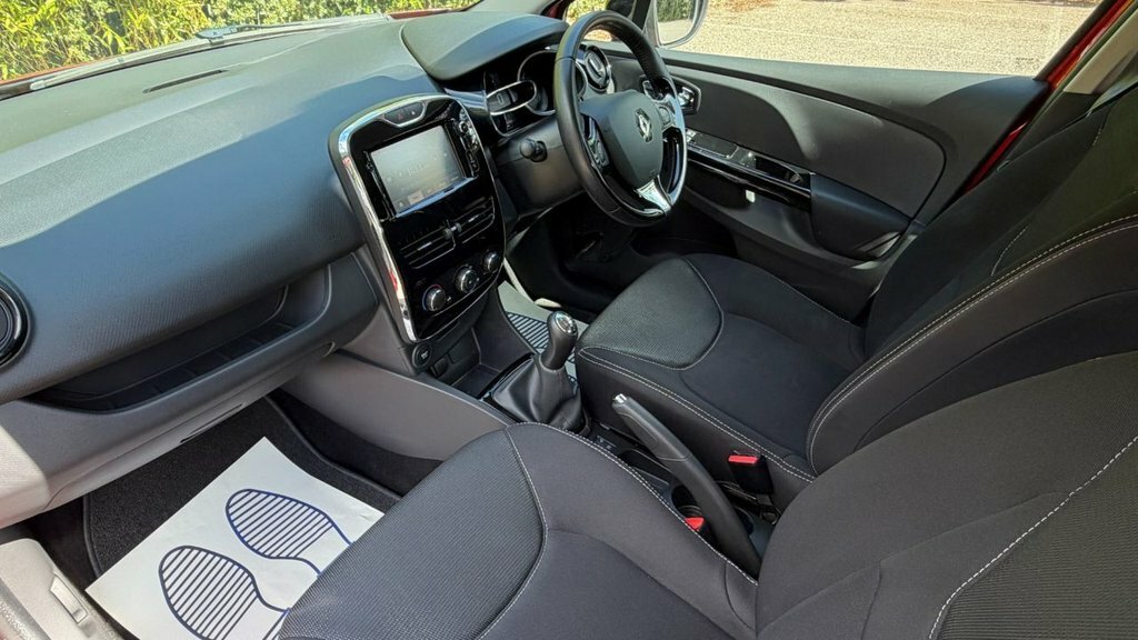 Renault Clio 1.2L Dynamique Medianav Red #6