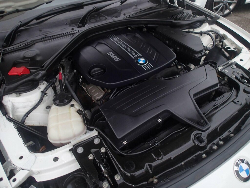 BMW 3 Series 2.0 328I Luxury 242 Bhp Silver #24