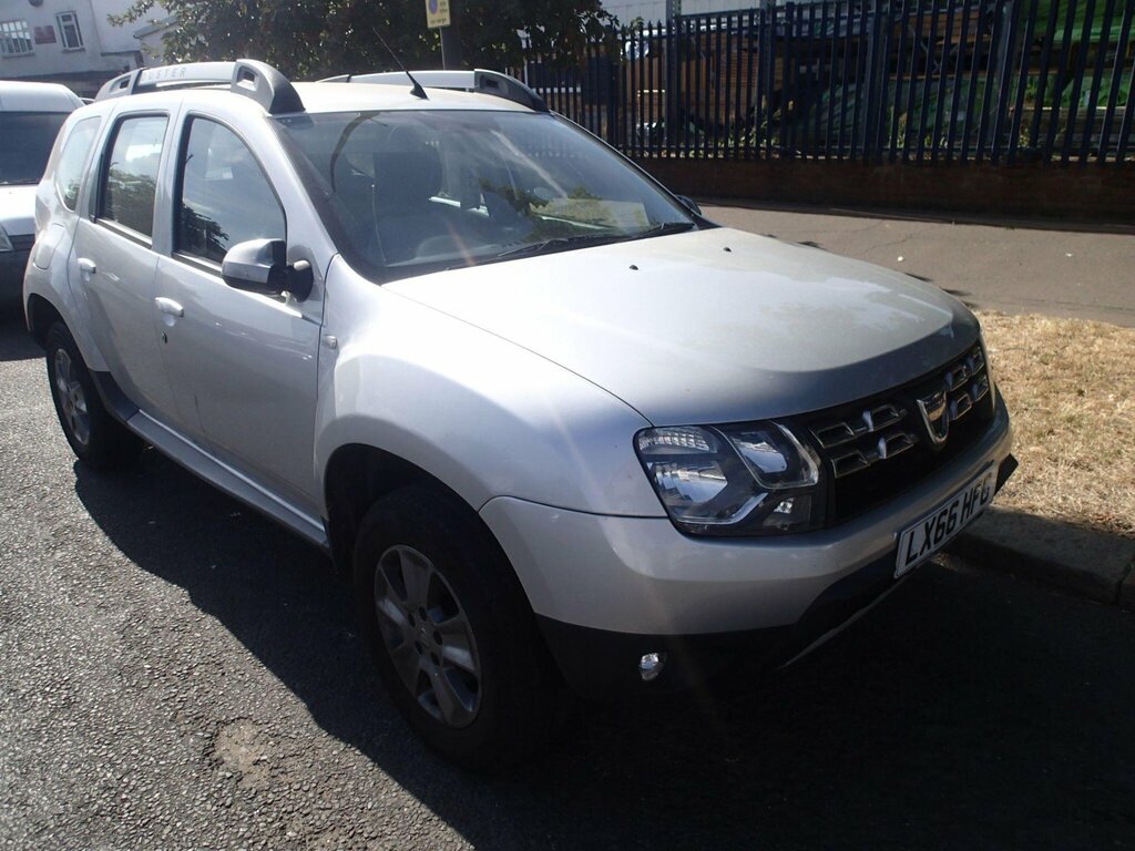 Dacia Duster 1.2 Tce Laureate Euro 6 Ss Silver