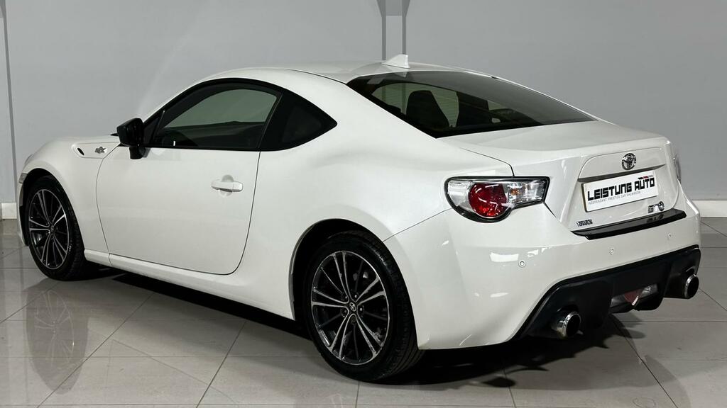 Toyota GT86 2.0 Boxer D-4s Coupe Euro 6 200 White #2