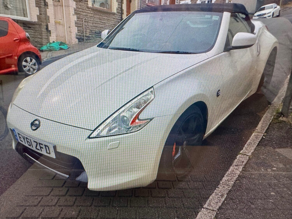Nissan 370Z 370 Z 3.7 V6 Gt White #6