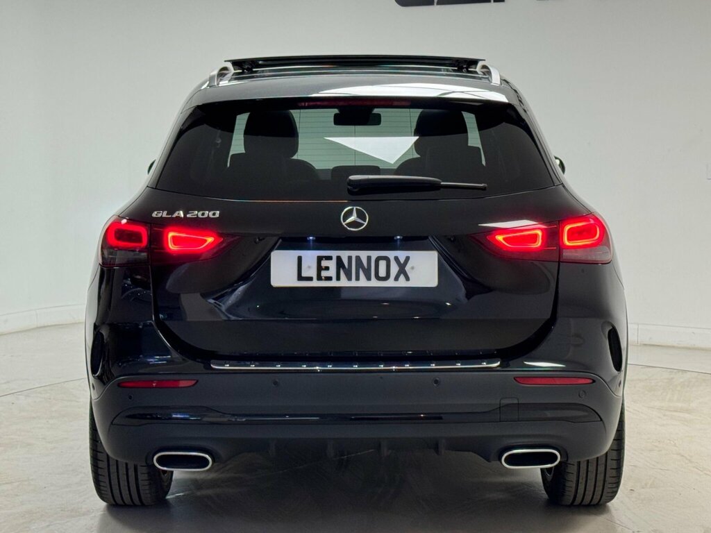 Mercedes-Benz GLA Class 1.3 Gla200 Amg Line Night Edition Premium Plus 7 LR23RWE Black #4