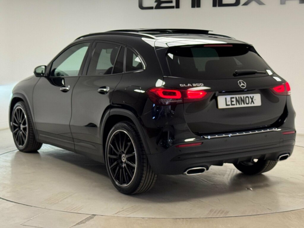 Mercedes-Benz GLA Class 1.3 Gla200 Amg Line Night Edition Premium Plus 7 LR23RWE Black #3