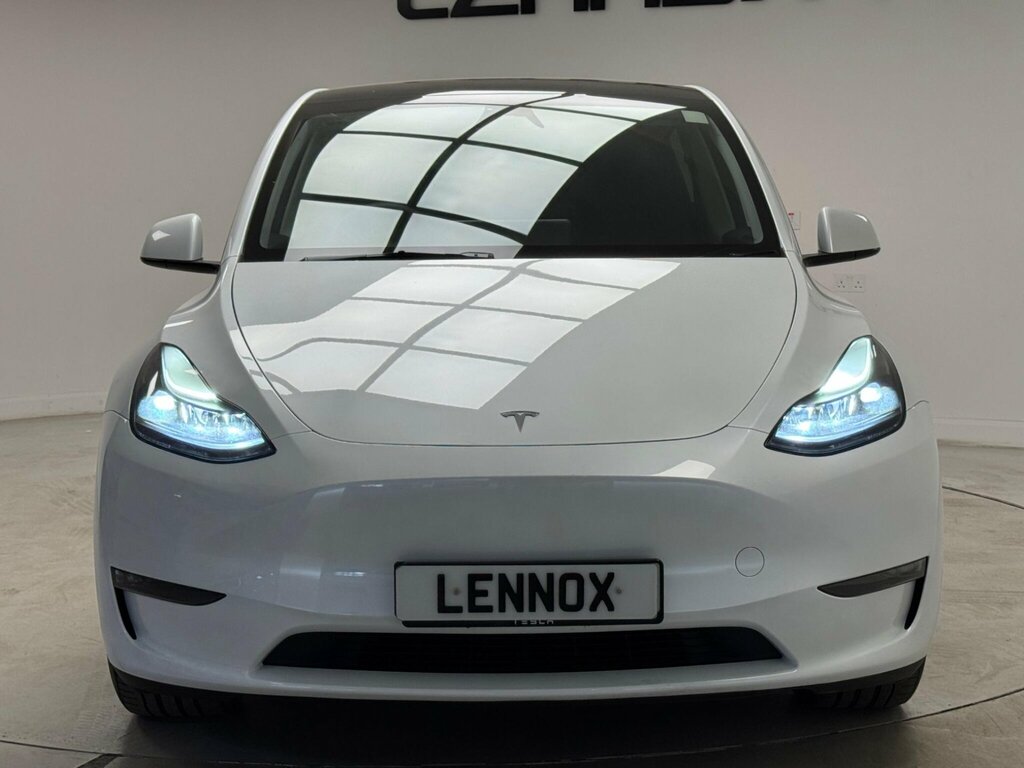 Tesla Model Y Dual Motor Long Range 4Wde White