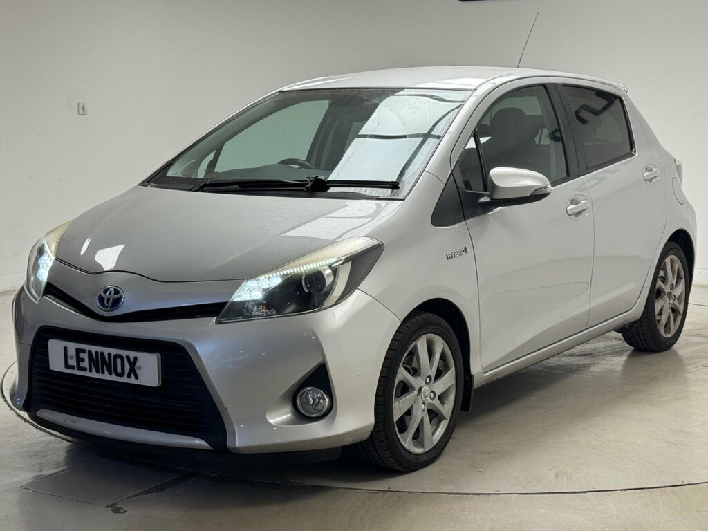 Toyota Yaris 1.5 Vvt-h T Spirit Cvt Euro 5 Silver #2