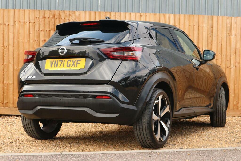 Nissan Juke Suv 1.0 Dig-t Tekna Dct Euro 6 Ss 202 VN71GXF Black #3
