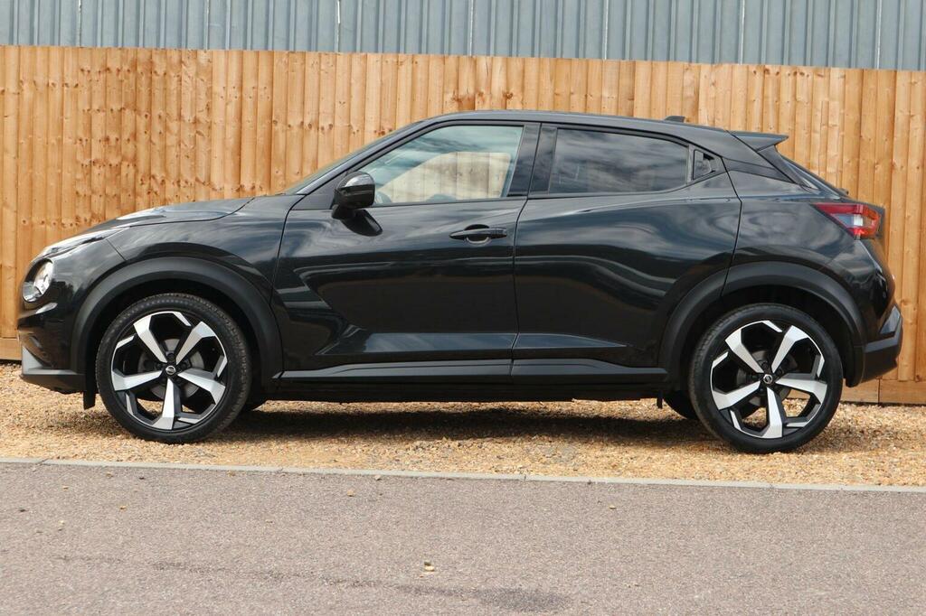 Nissan Juke Suv 1.0 Dig-t Tekna Dct Euro 6 Ss 202 VN71GXF Black #6