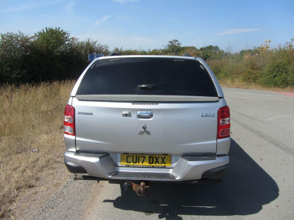 Mitsubishi L200 2.4 Di-d Dc Warrior Pickup Double Cab Silver #3