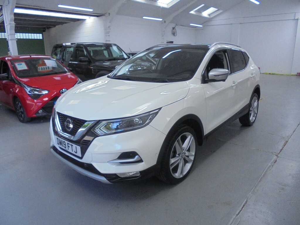 Nissan Qashqai 1.3 Dig-t N-motion All Round Cameras DM19FTJ White #4