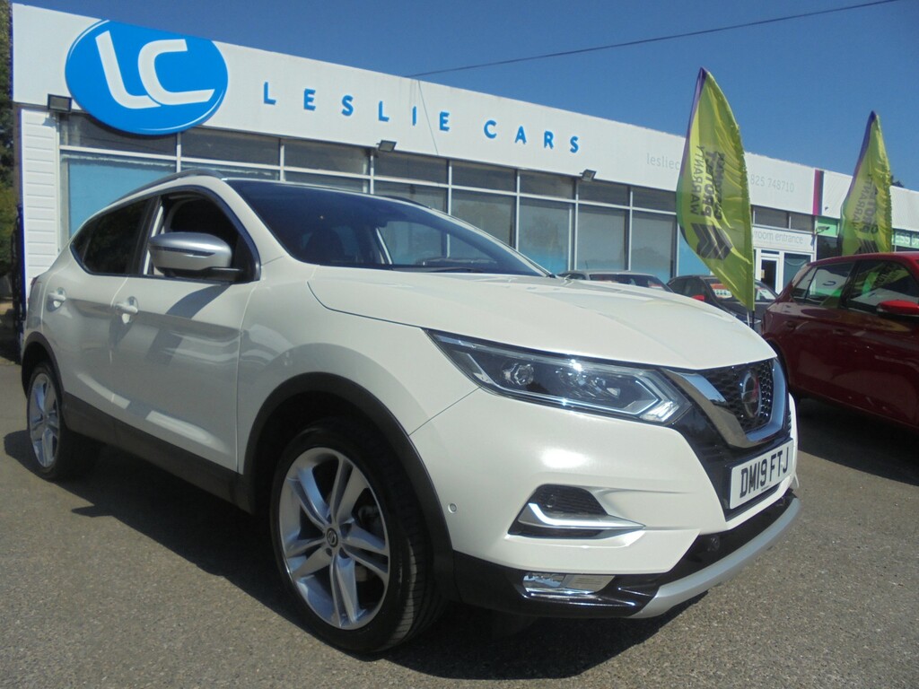 Nissan Qashqai 1.3 Dig-t N-motion All Round Cameras White