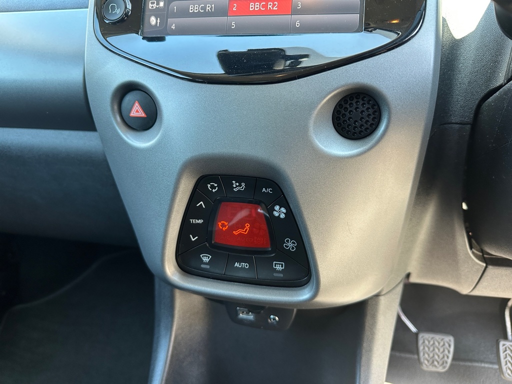 Toyota Aygo 1.0 Vvt-i X-trend Tss Grey #6