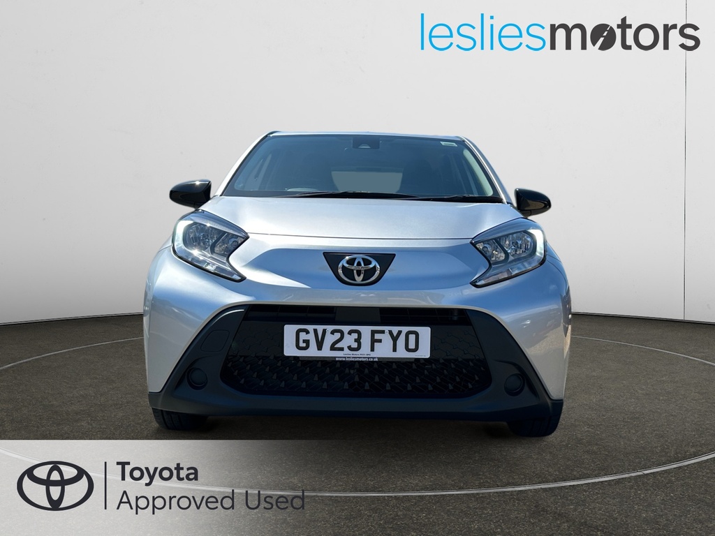 Toyota Aygo X 1.0 Vvt-i Pure Silver #2