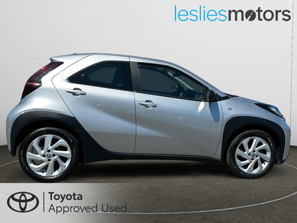 Toyota Aygo X 1.0 Vvt-i Pure Silver #4