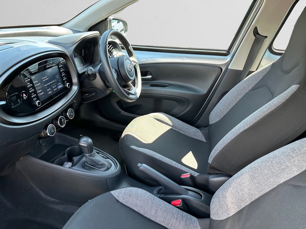 Toyota Aygo X 1.0 Vvt-i Pure Silver #5
