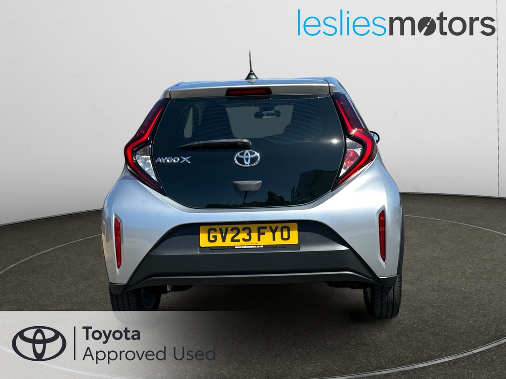 Toyota Aygo X 1.0 Vvt-i Pure Silver #3