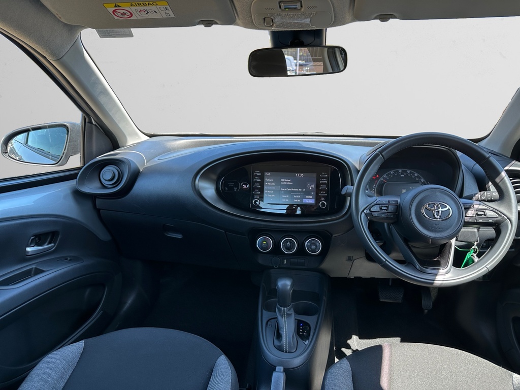 Toyota Aygo X 1.0 Vvt-i Pure Silver #6