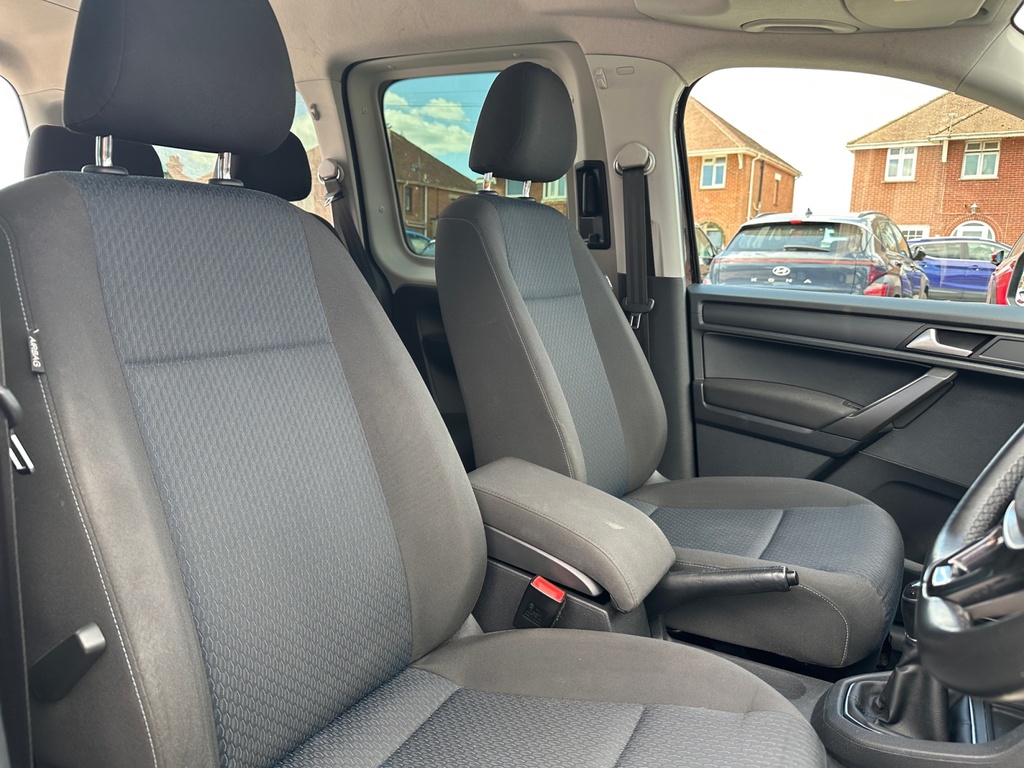Volkswagen Caddy Maxi Life C20 Life 2.0 Tdi 102Ps Green #23