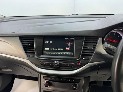 Vauxhall Astra 1.2 Turbo Business Edition Nav Euro 6 Ss White #29