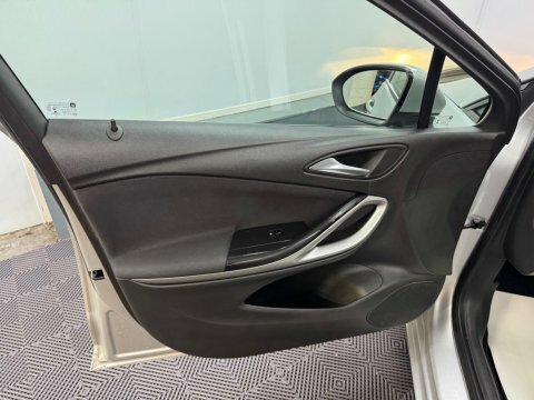 Vauxhall Astra 1.2 Turbo Business Edition Nav Euro 6 Ss White #40
