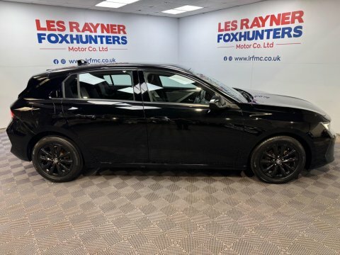 Vauxhall Astra 1.2 Turbo Design Black #2
