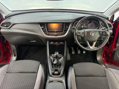 Vauxhall Grandland X 1.2 Turbo Sri Red #4