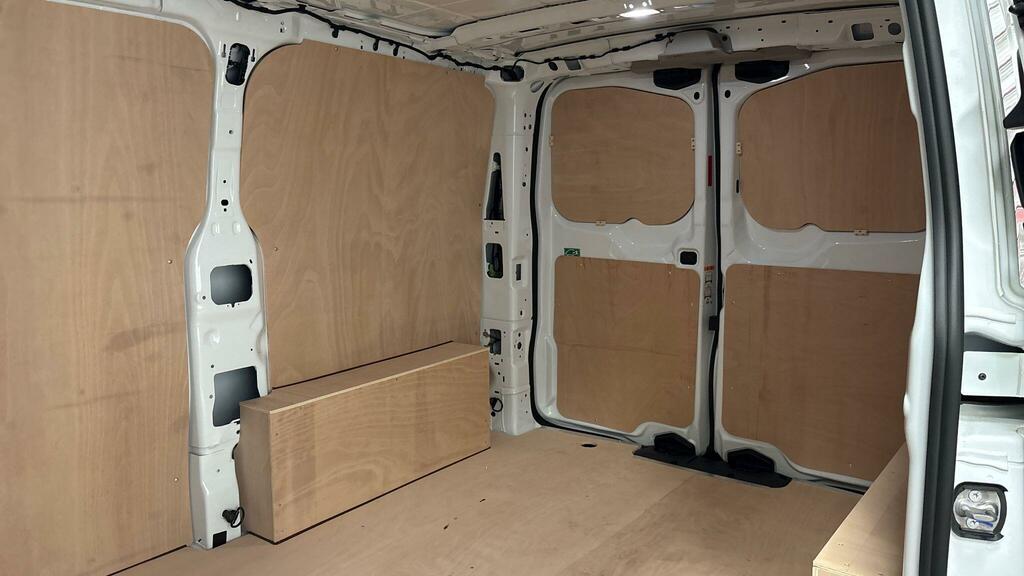 Volkswagen E-Transporter T32 65Kwh Commerce Plus Rwd Swb GL75PYP White #6