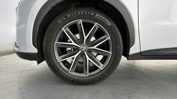 Lexus LBX 1.5 Vvt-ie Takumi E-cvt Euro 6 Ss Grey #7