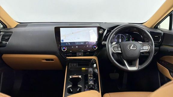 Lexus NX Nx450h Takumi #6