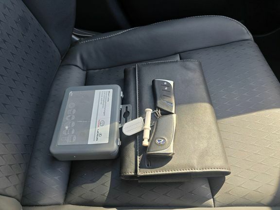 Lexus UX 300E 54.3Kwh Takumi Suv 204 Ps Silver #34