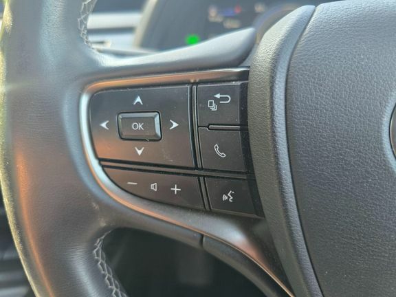Lexus UX 300E 54.3Kwh Takumi Suv 204 Ps Silver #30
