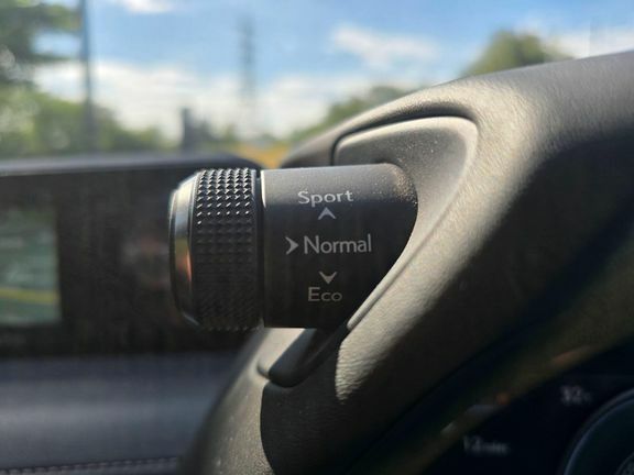 Lexus UX 300E 54.3Kwh Takumi Suv 204 Ps Silver #27