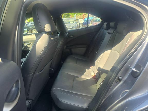 Lexus UX 300E 54.3Kwh Takumi Suv 204 Ps Silver #13