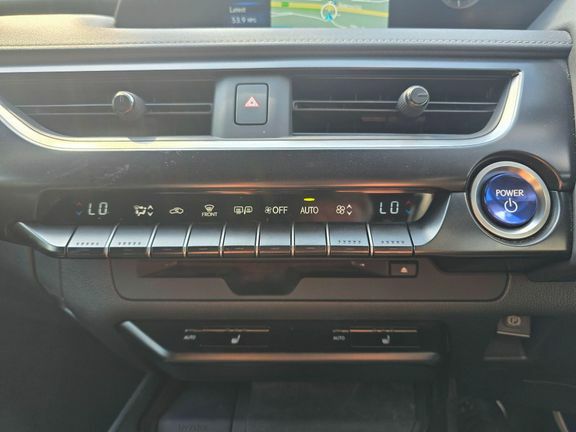 Lexus UX 300E 54.3Kwh Takumi Suv 204 Ps Silver #21