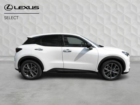 Lexus LBX Premium Plus Black Interior White #2