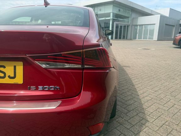 Lexus IS Is300h Premier 18 Red #6
