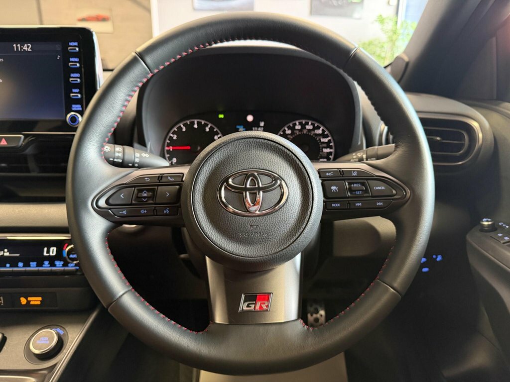 Toyota Yaris Vvt-i Icon 99 Blue #31