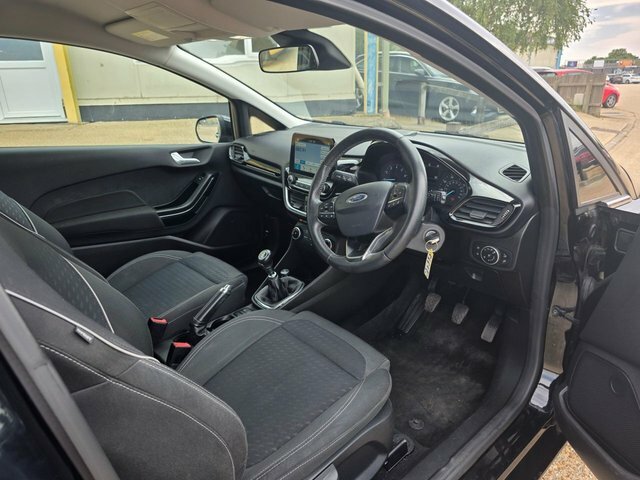 Ford Fiesta Ecoboost Zetec Hatchback Black #6