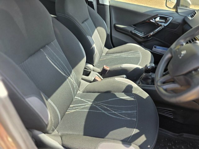 Peugeot 208 1.4 Vti Active Hatchback Euro 5 #18