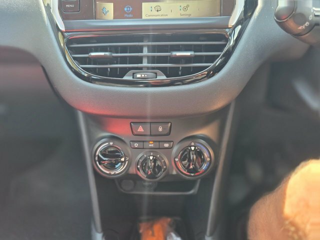 Peugeot 208 1.4 Vti Active Hatchback Euro 5 #23