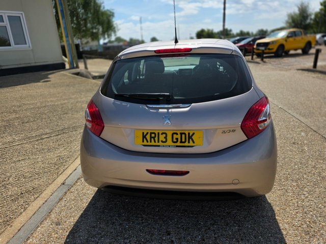 Peugeot 208 1.4 Vti Active Hatchback Euro 5 #13