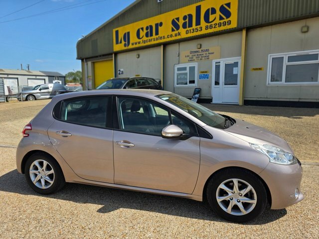 Peugeot 208 Hdi Active Hatchback Pink