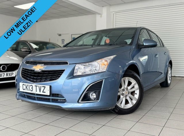 Chevrolet Cruze Lt Hatchback Blue